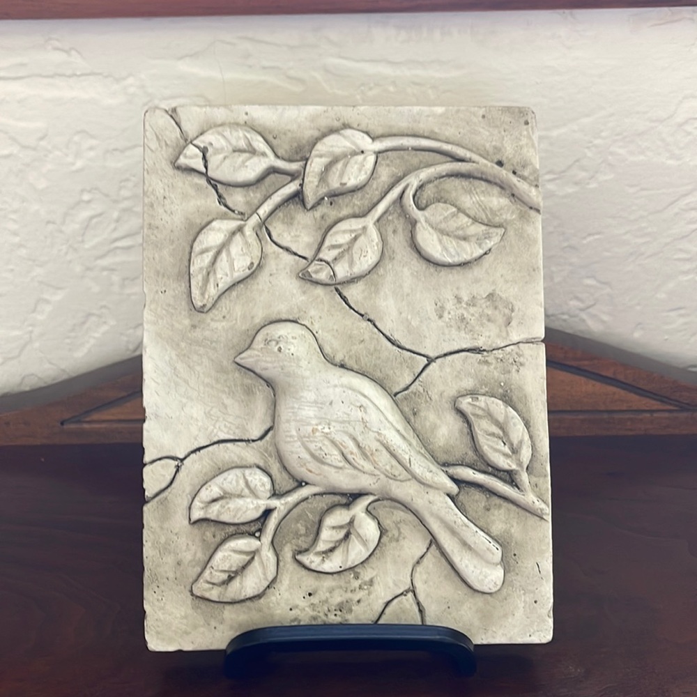 Stonebriar Cement Bird Plaque